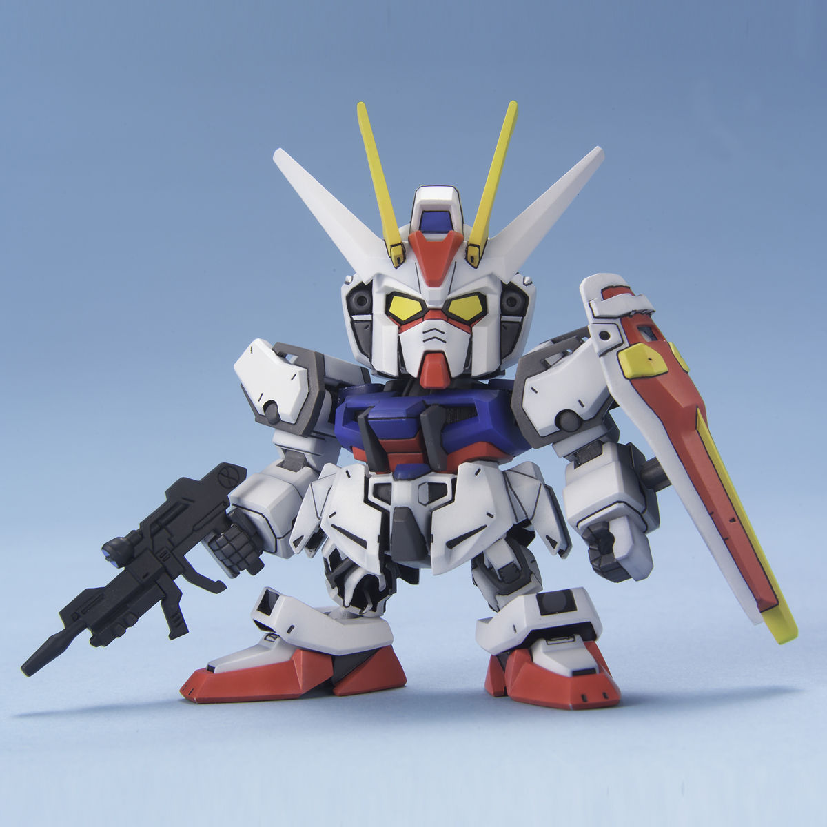 BB Senshi GAT-X105 Strike Gundam
