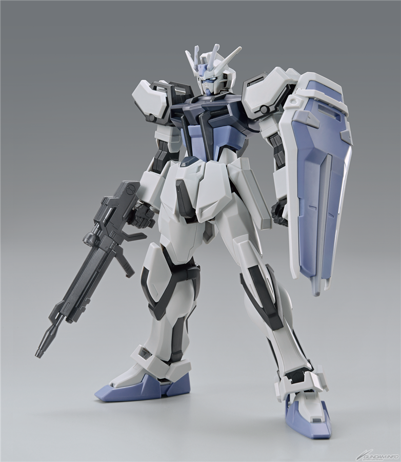 EG Strike Gundam (Deactive Mode) & Mini Gunpla GOOhN (Sand Yellow)/ZnO (Light Gray)